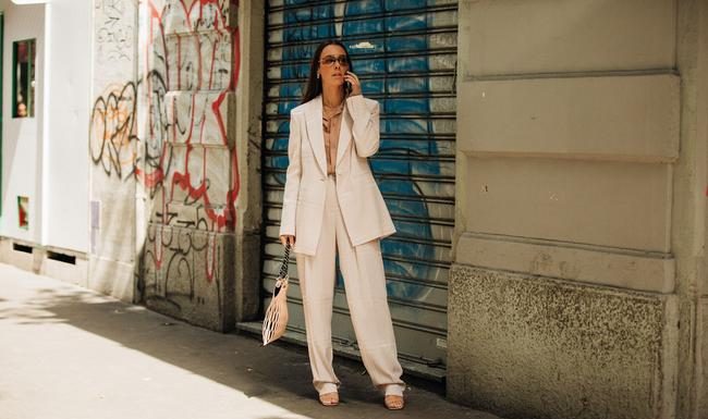 5 modern power suits for the new season