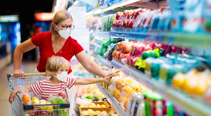 How to Safely Grocery Shop During Coronavirus